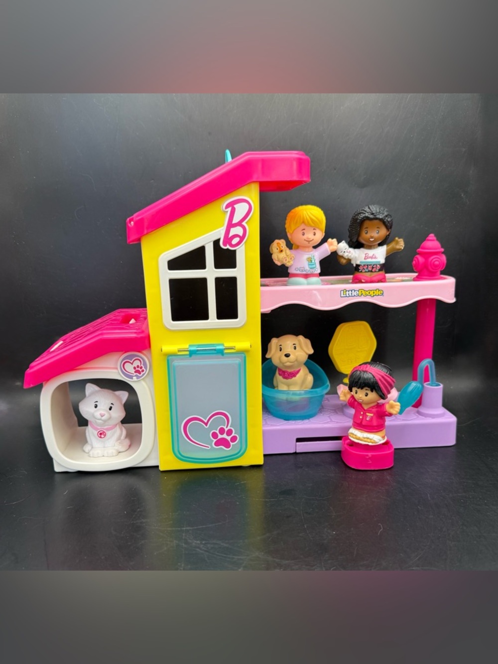 Fisher-Price Little People Barbie Pet Spa & Car w/Sounds, 3 Girls & 2 Pets WORKS - Picture 3 of 14